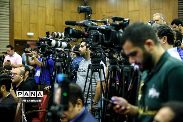 معارفه رسمی «مارک ویلموتس» سرمربی جدید تیم ملی فوتبال