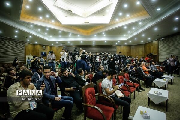 معارفه رسمی «مارک ویلموتس» سرمربی جدید تیم ملی فوتبال