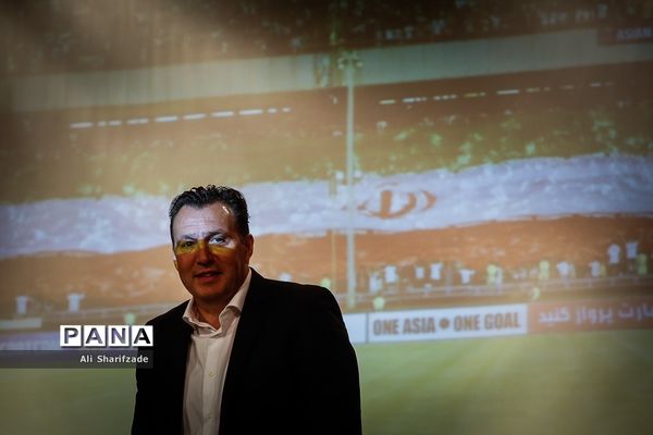 معارفه رسمی «مارک ویلموتس» سرمربی جدید تیم ملی فوتبال