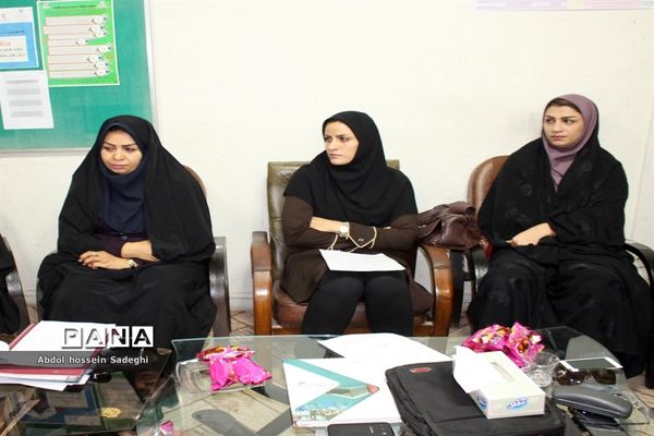 نشست تخصصی اداره تربیت بدنی با سر گروه های آموزشی درس تربیت بدنی استان بوشهر