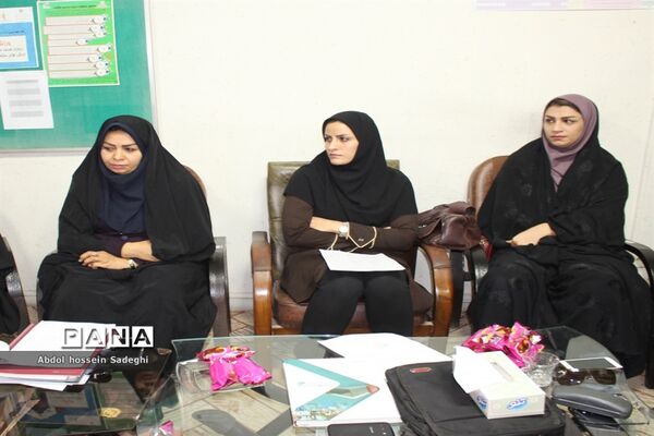 نشست تخصصی اداره تربیت بدنی با سر گروه های آموزشی درس تربیت بدنی استان بوشهر