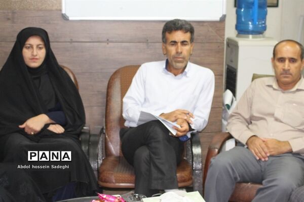 نشست تخصصی اداره تربیت بدنی با سر گروه های آموزشی درس تربیت بدنی استان بوشهر