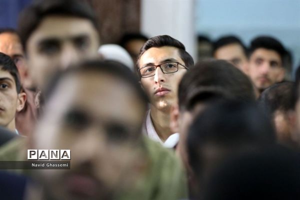 دیدار صمیمی فعالان فضای مجازی با نماینده ولی فقیه استان خراسان جنوبی پیرامون بیانیه گام دوم انقلاب اسلامی