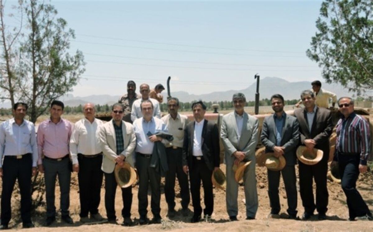 بازدید مدیرکل آموزش و پرورش اصفهان از هنرستان شهید پارسا نجف آباد