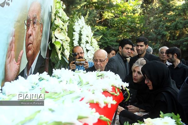 مراسم وداع با محمدرضا حافظی، رئیس جامعه خیرین مدرسه ساز کشور