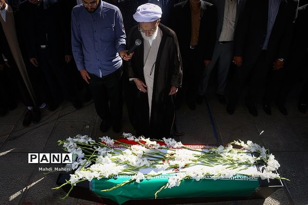 تشییع پیکر محمد رضا حافظی رئیس جامعه خیرین مدرسه ساز