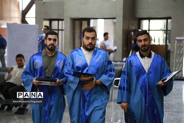 یازدهمین  مراسم دانش آموختگی دانشجویان پردیس بین الملل دانشگاه شریف جزیره کیش
