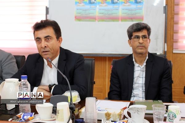 تجلیل از برگزیدگان مسابقات علمی تخصصی  و روش‌های برتر تدریس معلمان بوشهر-1