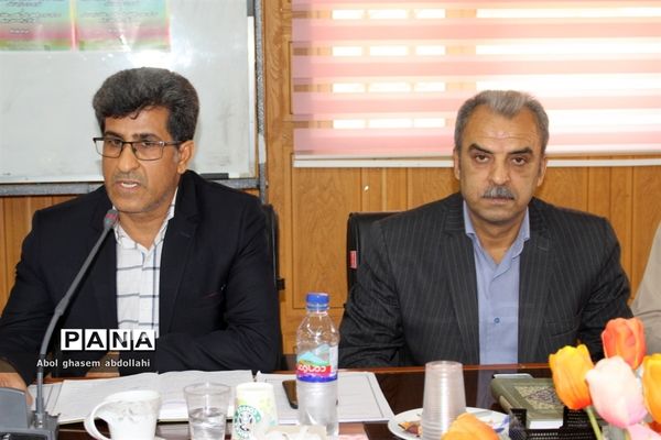 تجلیل از برگزیدگان مسابقات علمی تخصصی  و روش‌های برتر تدریس معلمان بوشهر-1