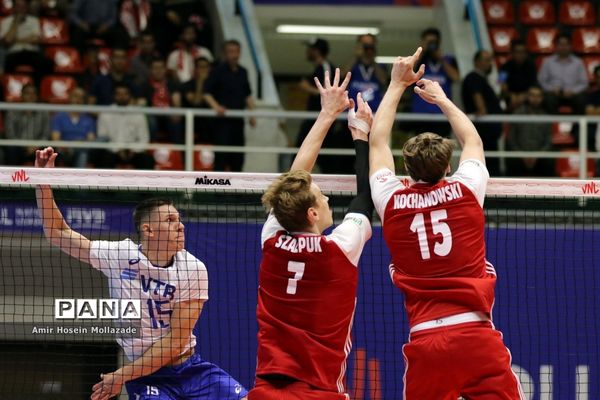 هفته سوم لیگ ملت‌های والیبال  |  روسیه 3 - 1 لهستان