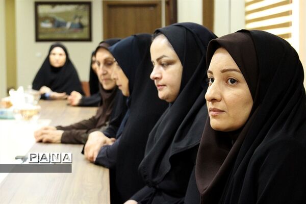 دیدار نیروهای ستادی حوزه پرورشی و فرهنگی با سرپرست اداره کل آموزش و پرورش خوزستان