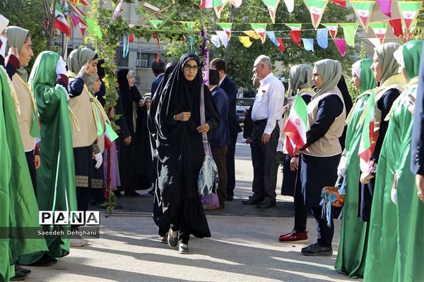 افتتاحیه سی وهفتمین دوره مسابقات قرآن وعترت ونماز