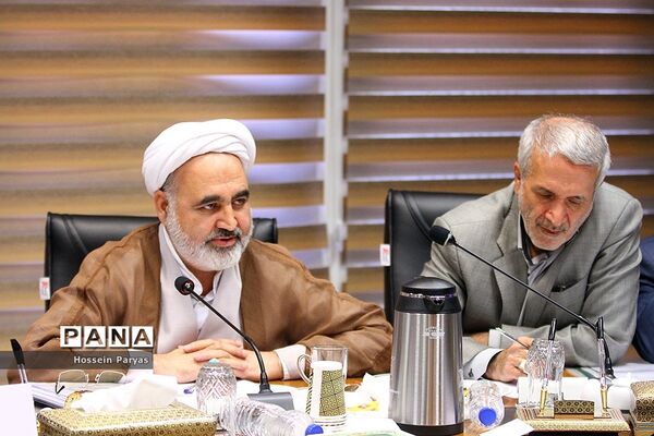 اولین نشست هم‌اندیشی اساتید دانشگاه‌های علوم تربیتی با سرپرست وزارت آموزش‌وپرورش