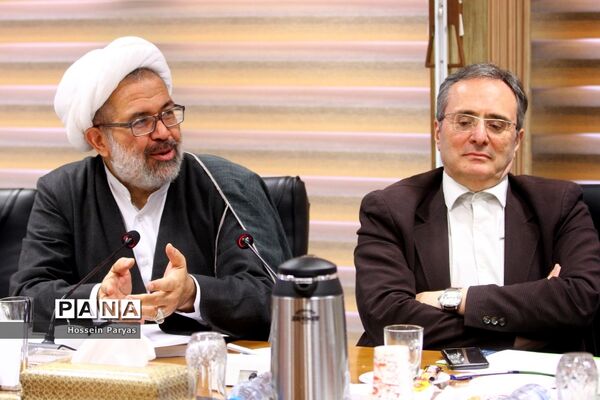 اولین نشست هم‌اندیشی اساتید دانشگاه‌های علوم تربیتی با سرپرست وزارت آموزش‌وپرورش