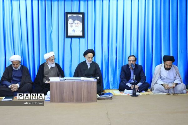 دیدار اعضای شورای عالی بسیج اساتید استان با نماینده ولی فقیه