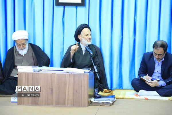 دیدار اعضای شورای عالی بسیج اساتید استان با نماینده ولی فقیه