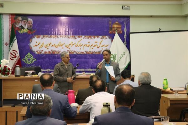 نشست ارزیابان لباس فرم مدارس خراسان رضوی