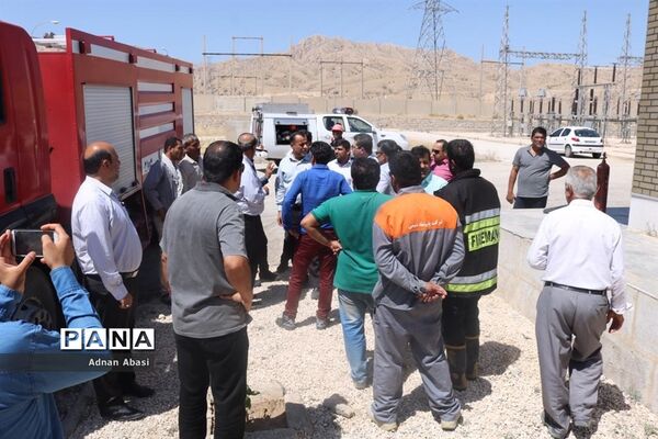 مهار آتش سوزی ایستگاه برق گله‌دار