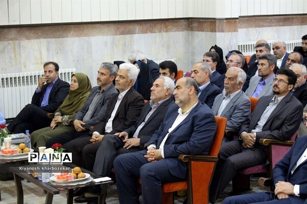 آیین تکریم و معارفه معاونان پشتیبانی و تربیت بدنی آموزش و پرورش آذربایجان غربی