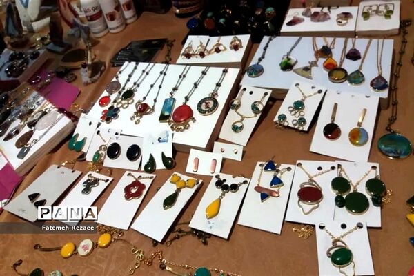 نمایشگاه توانمندی‌های بانوان کارآفرین استان زنجان