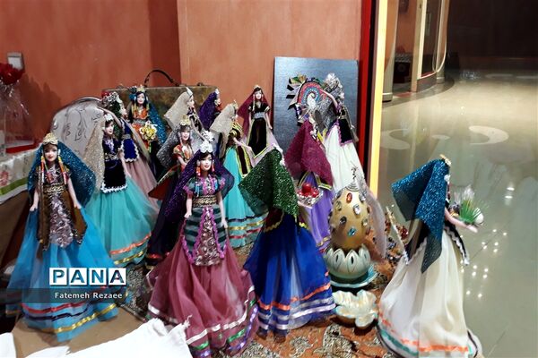 نمایشگاه توانمندی‌های بانوان کارآفرین استان زنجان