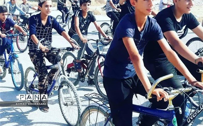 برگزاری یک دوره مسابقه دوچرخه سواری در شهرستان لالی