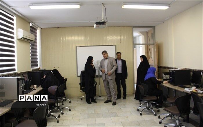 بازدید  مدیرکل آموزش و پرورش شهر تهران  از آزمون طرح انتخاب و انتصاب مدیران واحدهای آموزشی 1398
