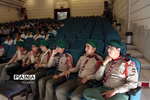 نشست مشترک مجامع اعضا،مربیان و شوراهای دانش‌آموزی اصفهان