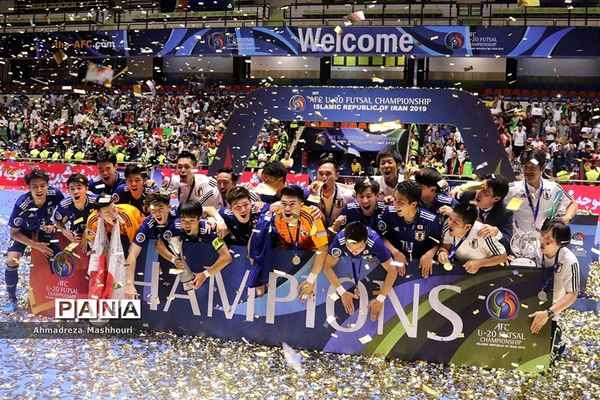 جشن اختتامیه فوتسال زیر 20 سال آسیا یا قهرمانی ژاپن