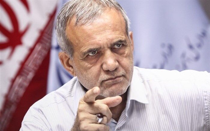 پزشکیان: اقدام سپاه در ساقط کردن پهپاد آمریکایی مشت محکمی بر دهان یاوه‌گویان بود