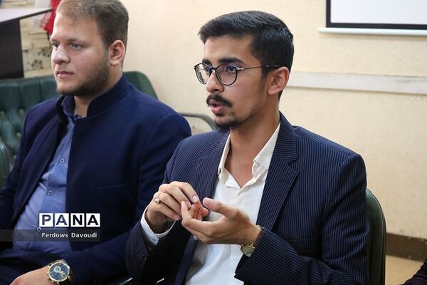 نشست اعضا هیات رئیسه نهمین دوره مجلس و شوراهای  دانش آموزی  خوزستان