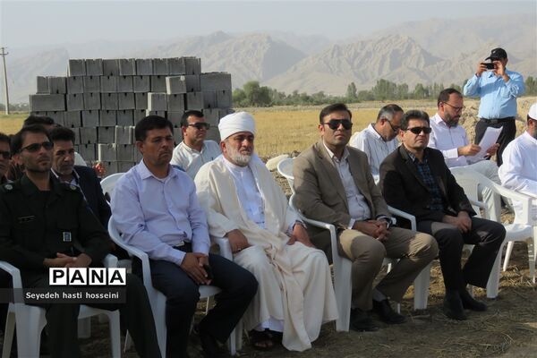 کلنگ‌زنی گلخانه ۱.۵ هکتاری با اعتبار ۳۶ میلیارد ریال در بخش گله‌دار