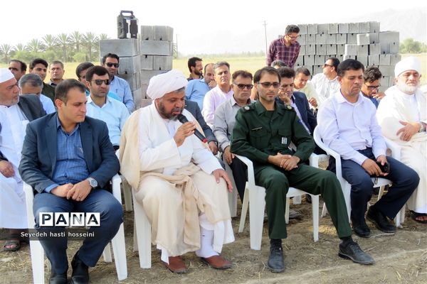 کلنگ‌زنی گلخانه ۱.۵ هکتاری با اعتبار ۳۶ میلیارد ریال در بخش گله‌دار