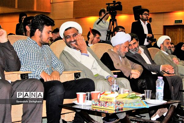 تقدیر از برگزیدگان جشنواره استانی شعر غدیر