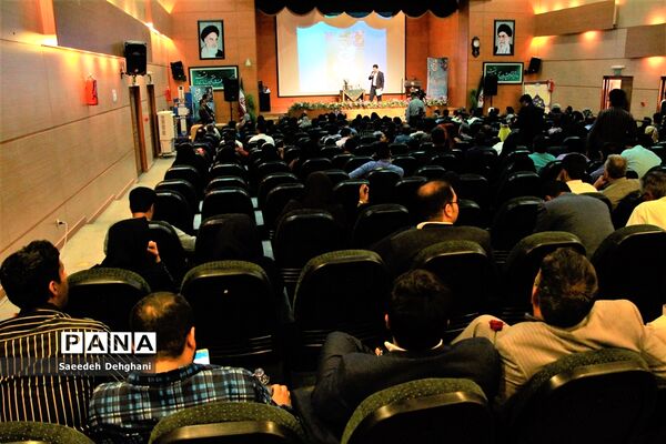 تقدیر از برگزیدگان جشنواره استانی شعر غدیر