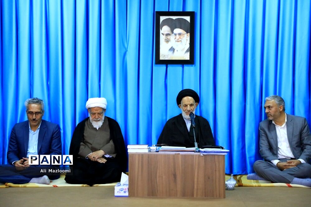دیدار اعضای شورای هماهنگی مبارزه با مواد مخدر استان با نماینده ولی فقیه