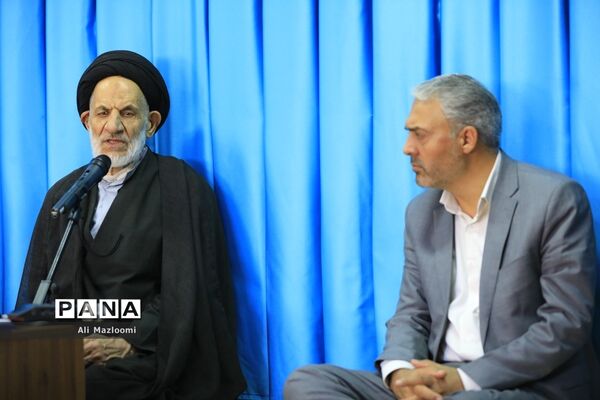 دیدار اعضای شورای هماهنگی مبارزه با مواد مخدر استان با نماینده ولی فقیه