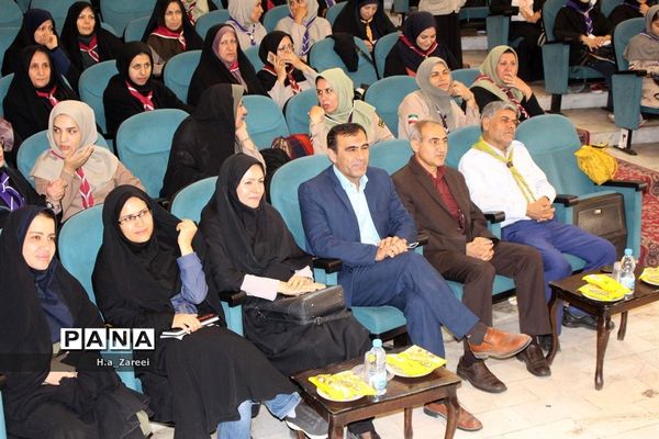 نشست مشترک مجامع اعضا،مربیان و شوراهای دانش‌آموزی در بخش خواهران