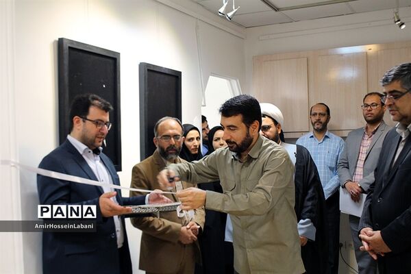 افتتاح نمایشگاه گرافیک طوفان شن