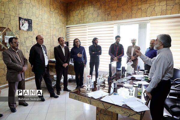 بازدید مدیرکل فرهنگی هنری  از دبیرخانه جشنواره فرهنگی هنری