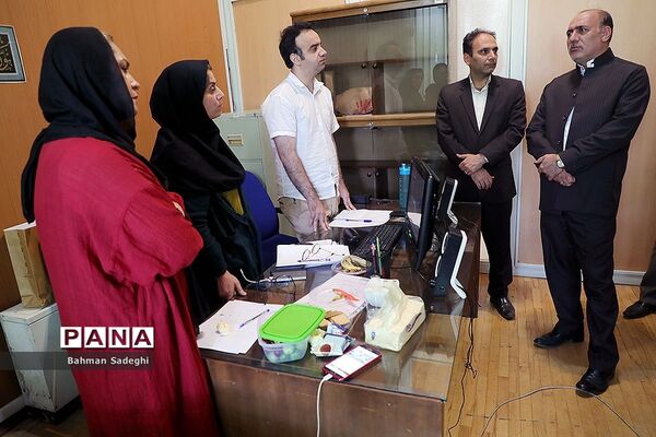 بازدید مدیرکل فرهنگی هنری  از دبیرخانه جشنواره فرهنگی هنری