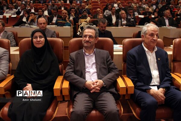 همایش تجلیل از خیرین مدرسه‌ساز استان تهران (1)