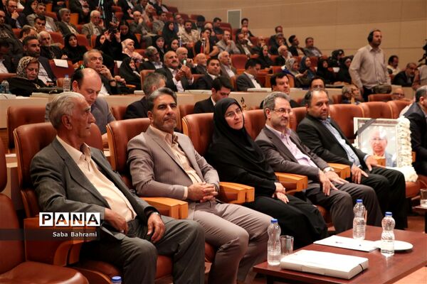 همایش تجلیل از خیرین مدرسه‌ساز استان تهران (2)