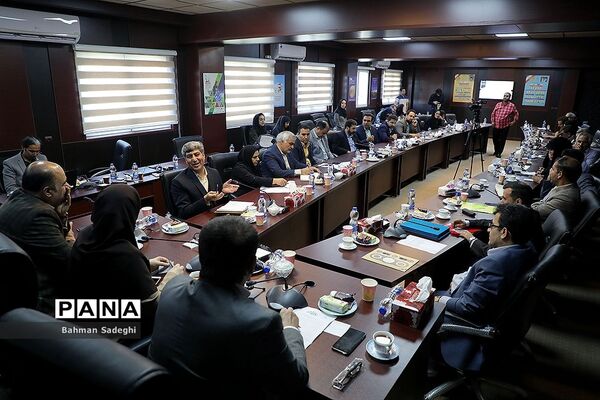 امضای تفاهم‌نامه‌ سه‌جانبه برای مشارکت دانش‌آموزان در حوزه کارآفرینی و خلق ثروت