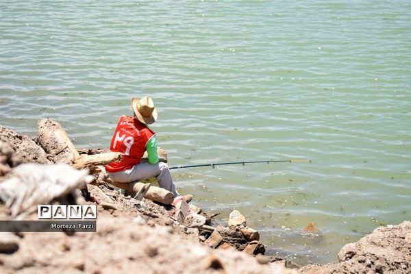 اولین جشنواره ماهیگیری با قلاب در سد سهند هشترود