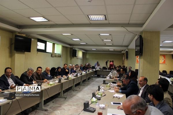 برگزاری جلسات کارگروه اشتغال، سرمایه گذاری و ستاداقتصاد مقاومتی در اسلامشهر