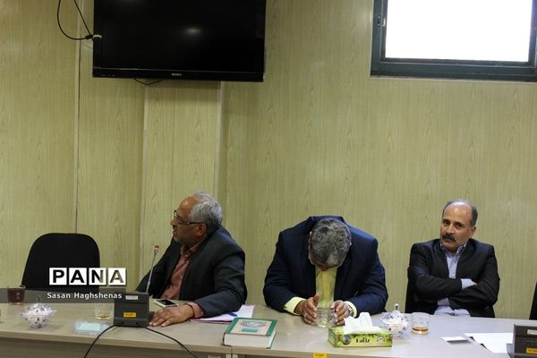 برگزاری جلسات کارگروه اشتغال، سرمایه گذاری و ستاداقتصاد مقاومتی در اسلامشهر