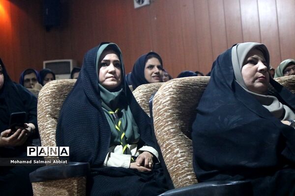 همایش تجلیل از مربیان و مدیران پیشتاز سازمان دانش‌آموزی ناحیه یک اهواز