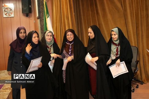 همایش تجلیل از مربیان و مدیران پیشتاز سازمان دانش‌آموزی ناحیه یک اهواز