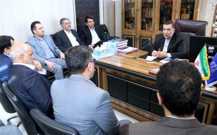 از همه ظرفیت ها برای مبارزه با قاچاق کالا استفاده شود/ نظام و دولت بر حفظ حرمت مردم تاکید دارند